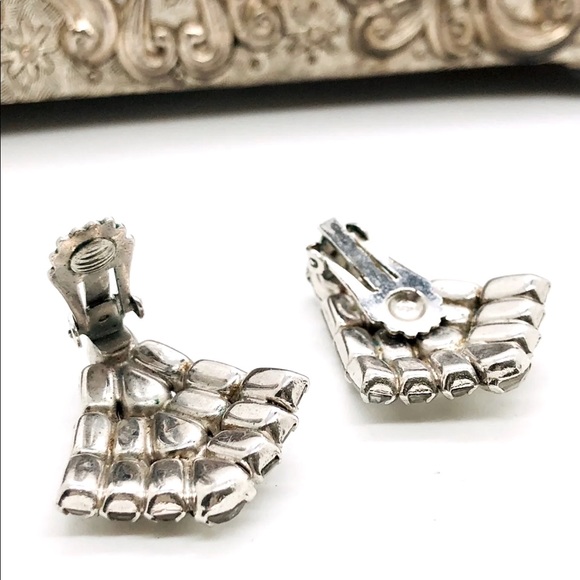 Vintage Deco Baguette Crystal Earrings - Picture 5 of 8